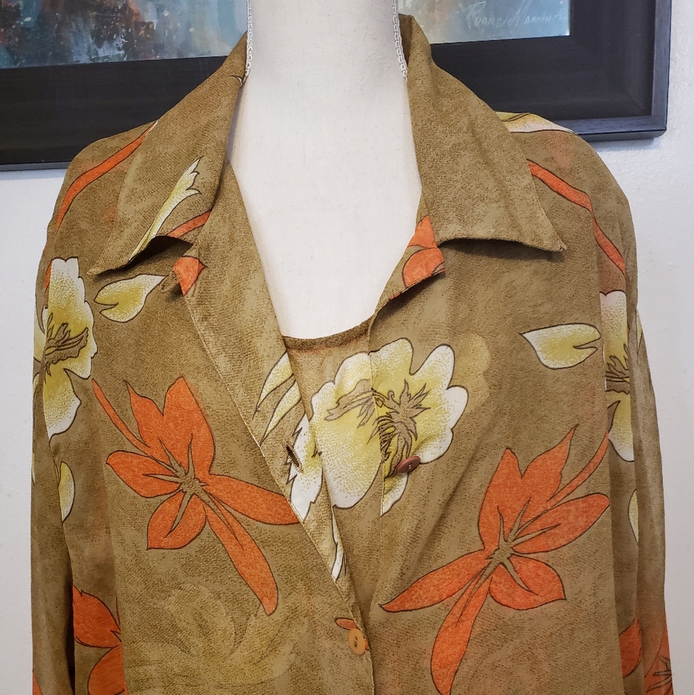Beautiful Vintage Floral Blouse
